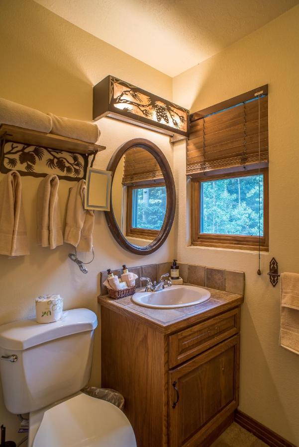 Alpine Village Suites وادي تاوس للتزلج المظهر الخارجي الصورة