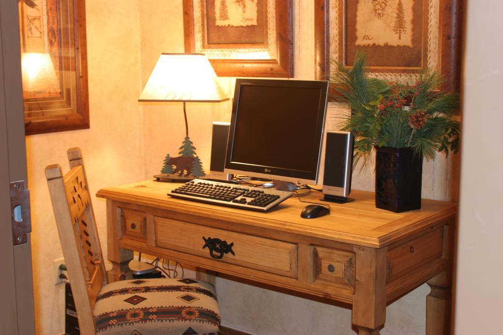 Alpine Village Suites وادي تاوس للتزلج المظهر الخارجي الصورة