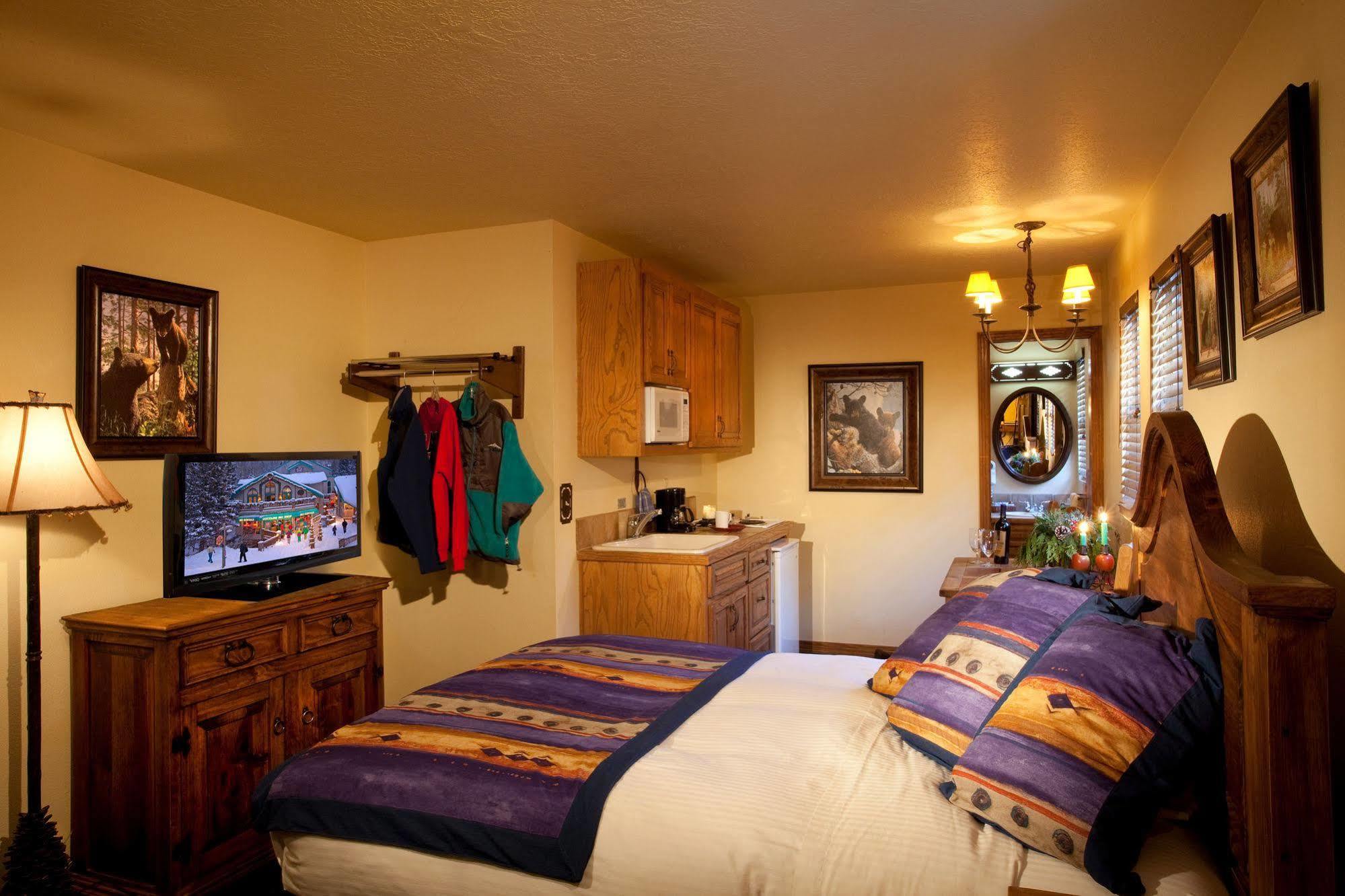 Alpine Village Suites وادي تاوس للتزلج المظهر الخارجي الصورة