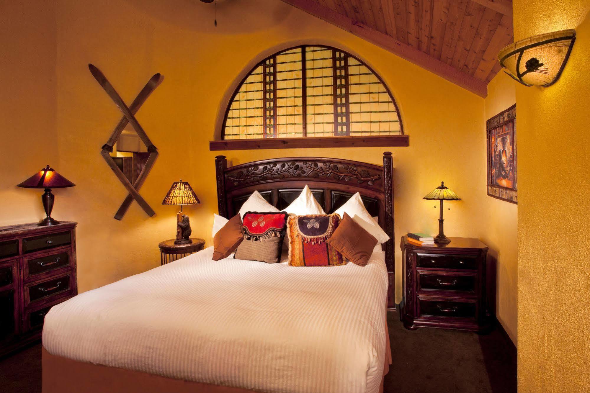 Alpine Village Suites وادي تاوس للتزلج المظهر الخارجي الصورة