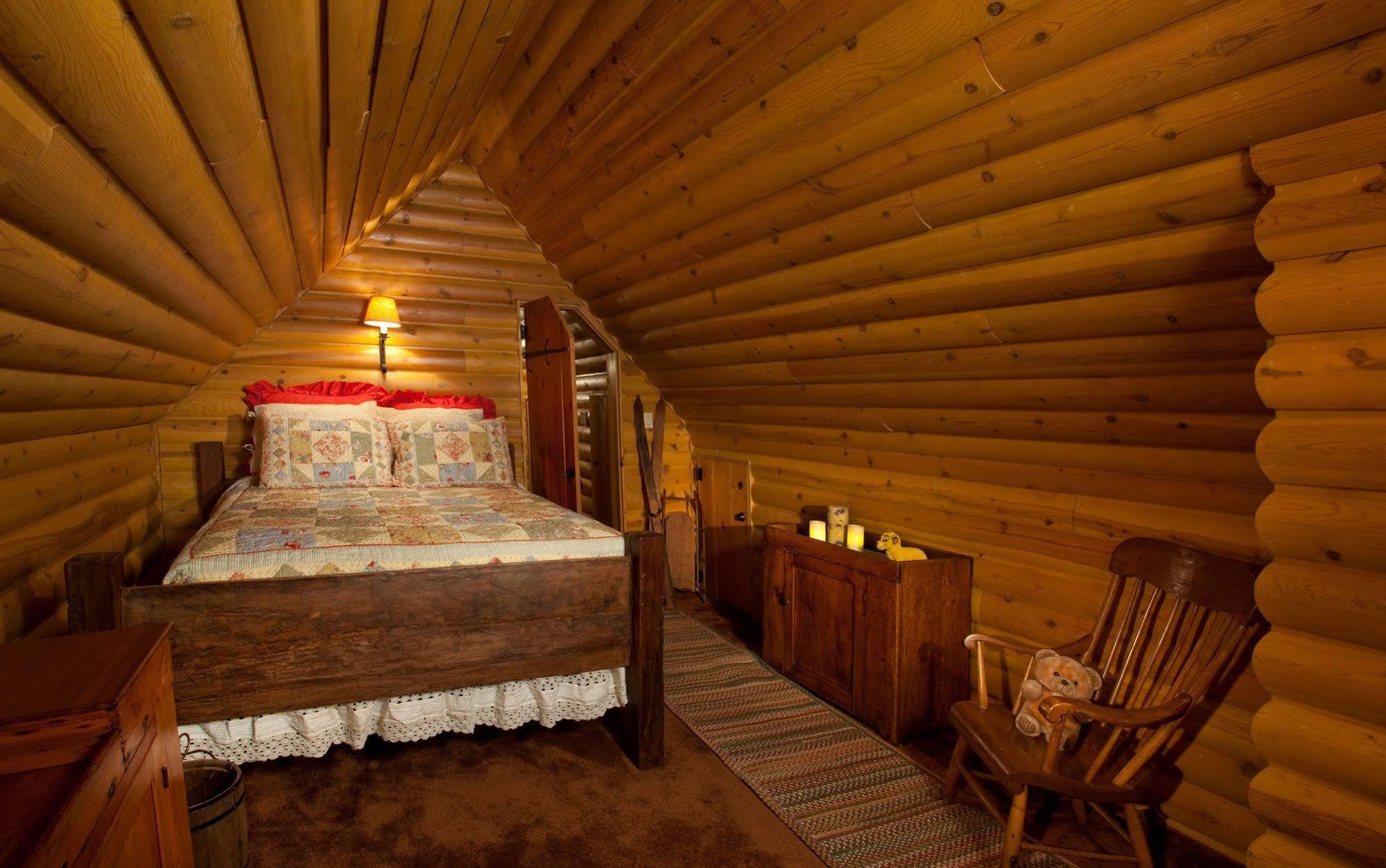 Alpine Village Suites وادي تاوس للتزلج المظهر الخارجي الصورة